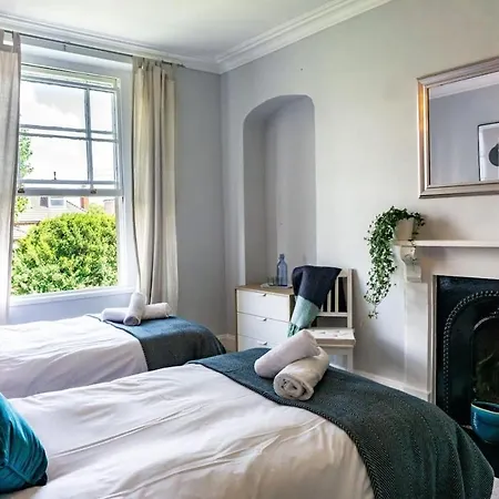 Beautiful First Floor Period Apartment Bristol
